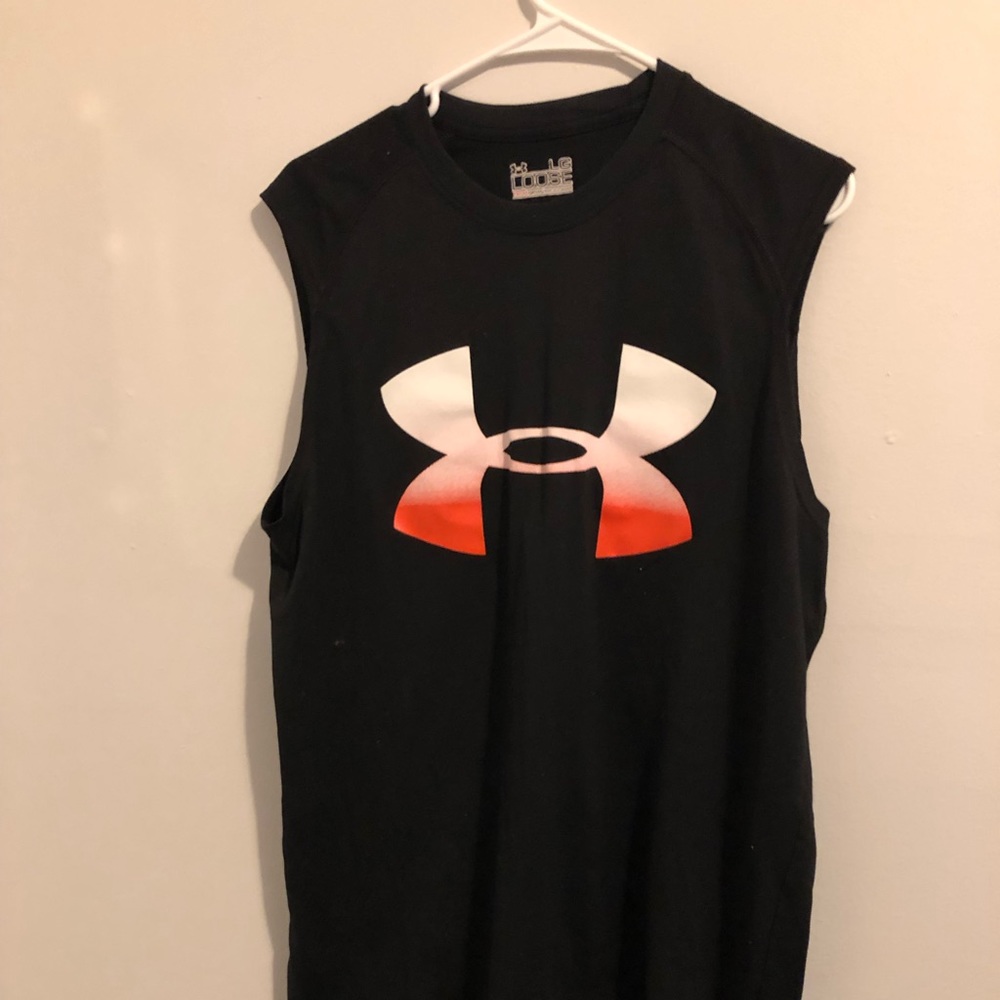 Under armour tank